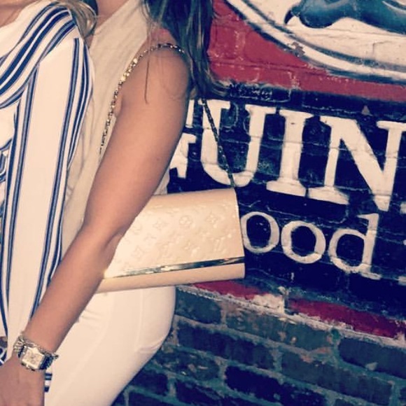 **SOLD** Louis Vuitton Beige Patent Leather Bag - Picture 4 of 6