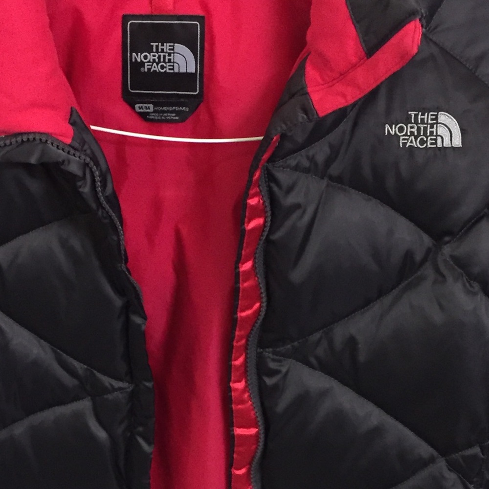 Northface Women’s 550 Down Puffer Jacket❄️☃️