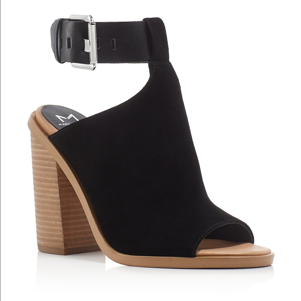 Vashi ankle strap sandal