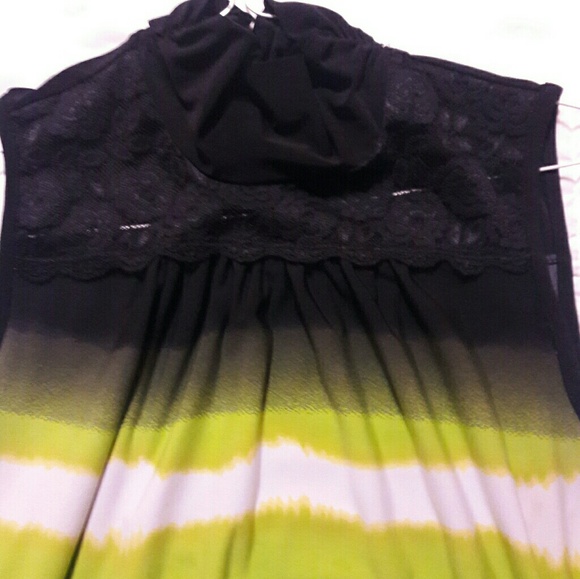 Blouse - Picture 2 of 3