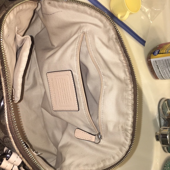 Authentic COACH Peyton Cora Domed Satchel/Purse - Picture 6 of 8