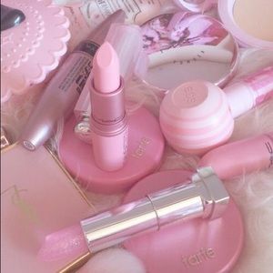 Meet your Posher, Charmaine