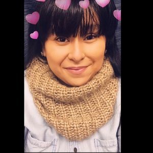 Meet your Posher, Iesha