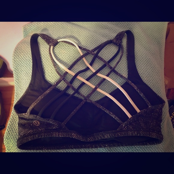 lululemon athletica Other - Lululemon wild & free yoga bra size 6