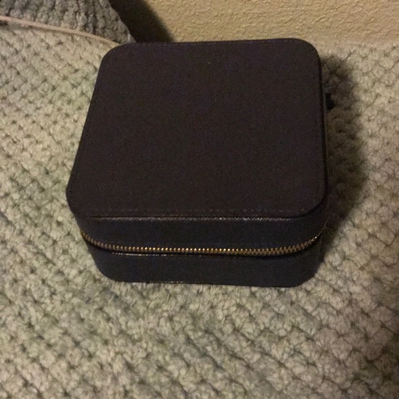 Accessories - Jewelry travel case