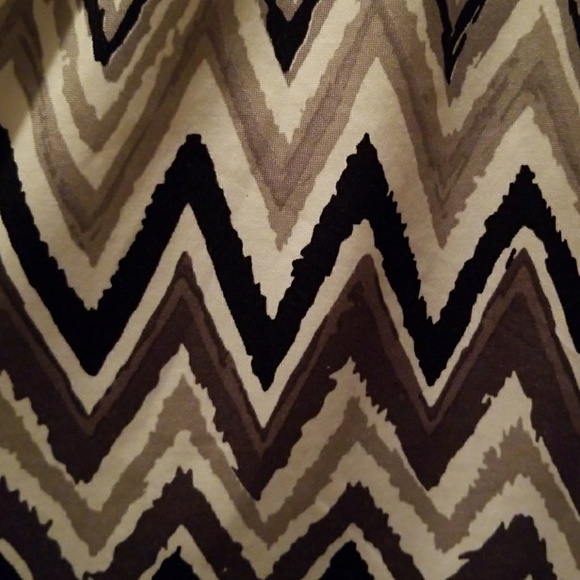 Top - Picture 2 of 3