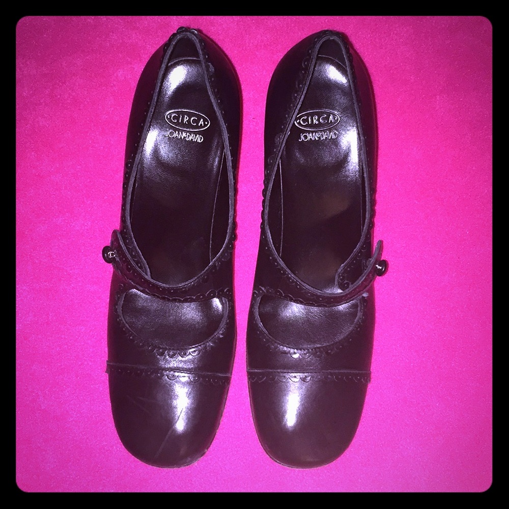 Circa Joan and David Black pumps 👠