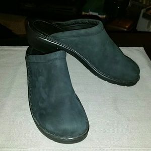 BEAUTIFUL LIKE NEW ECCO BLACK NUBUCK CLOGS (11)