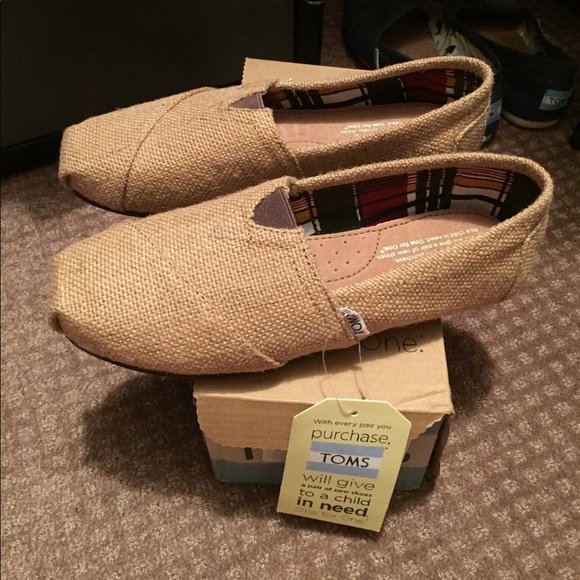 TOMS Shoes - Burlap Toms 7 NWT