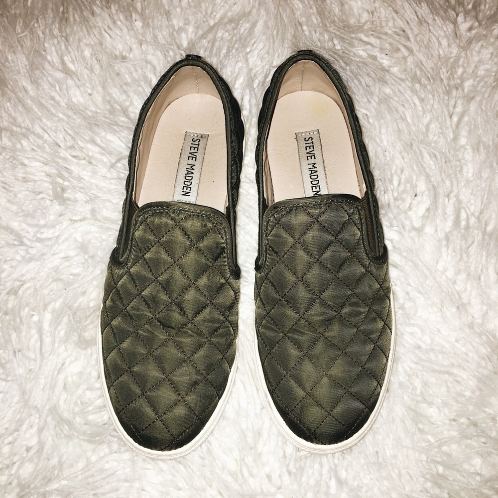 Steve Madden Slip On Sneaker