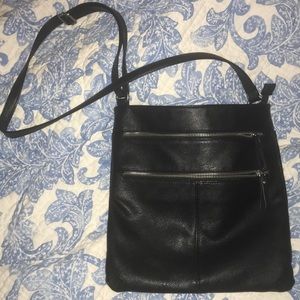 black cross-body purse