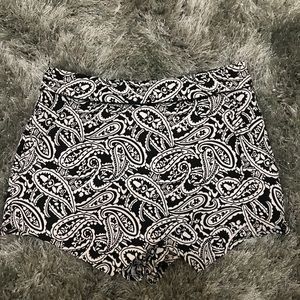 Black and white skort