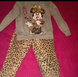 Sweatshirt and pants only 10$ for both size 10/12