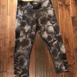 Onzie weave Capri NWT