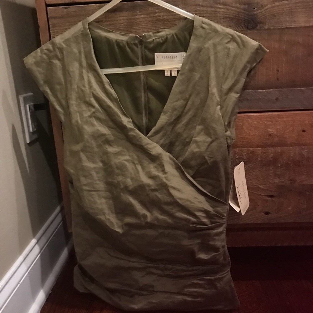 Nicole Miller vneck top
