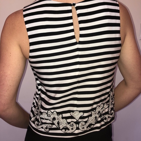 Gianni Bini Cropped Embroidered Top - Picture 2 of 4