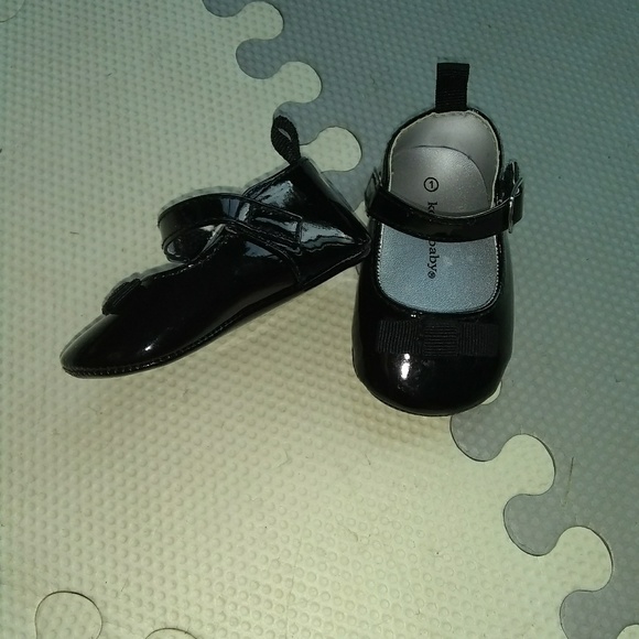 🌠Black Infant Girls Pleather Dress Shoes - Picture 2 of 3