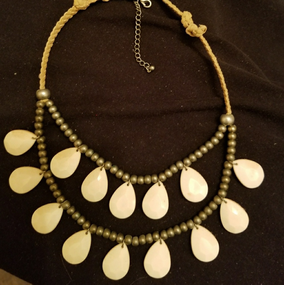 NECKLACE - Picture 2 of 5