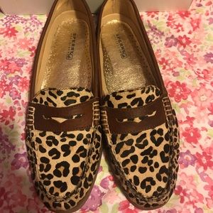 Women’s Sperry Top-sider cheetah loafers size 11