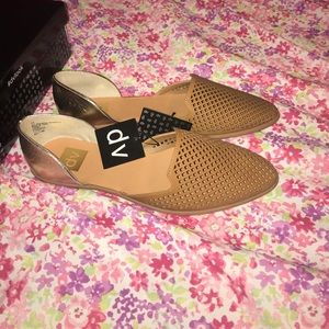 NEW Women’s dolce vita pointed flat size 11