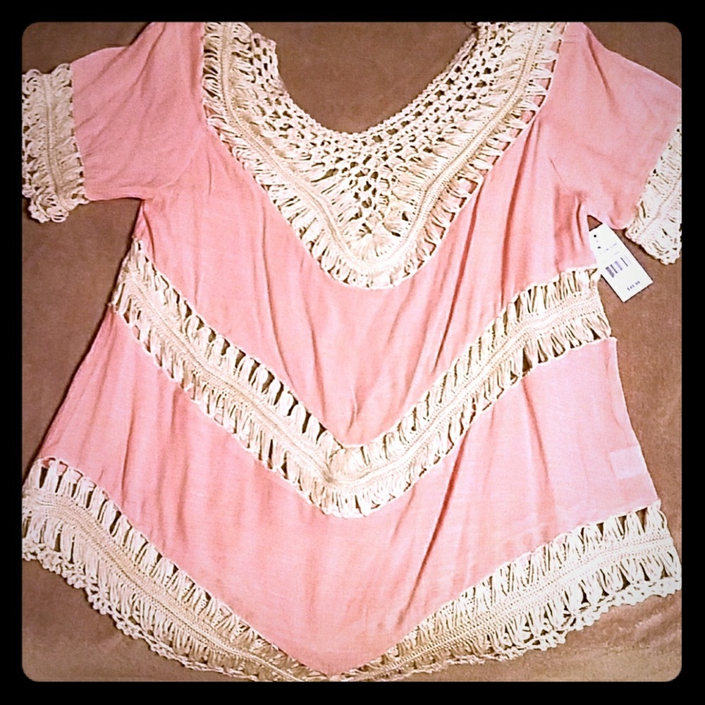 NWT cute country top!