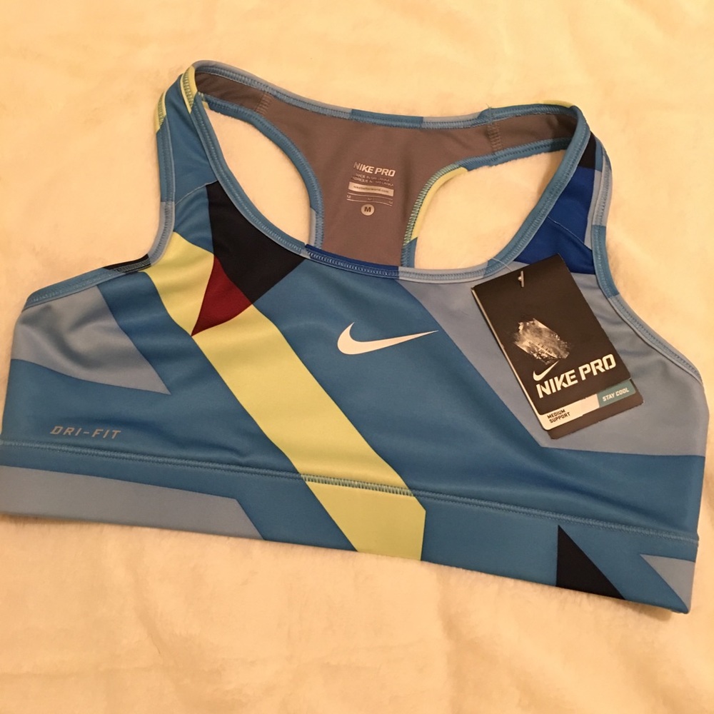 New Nike Dri-fit sports bra NWT