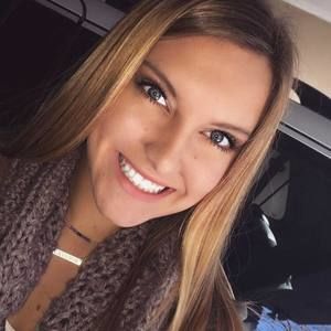 Meet your Posher, Chloe