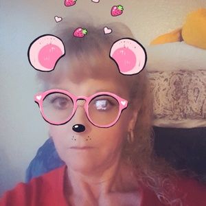 Meet your Posher, Becky