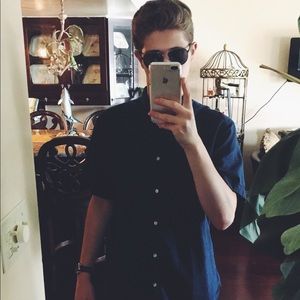 Meet your Posher, Logan