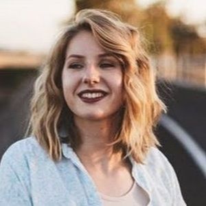 Meet your Posher, Shea