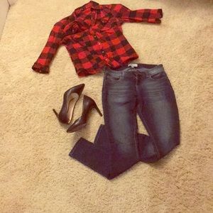 Distressed size 3 cello skinny jeans