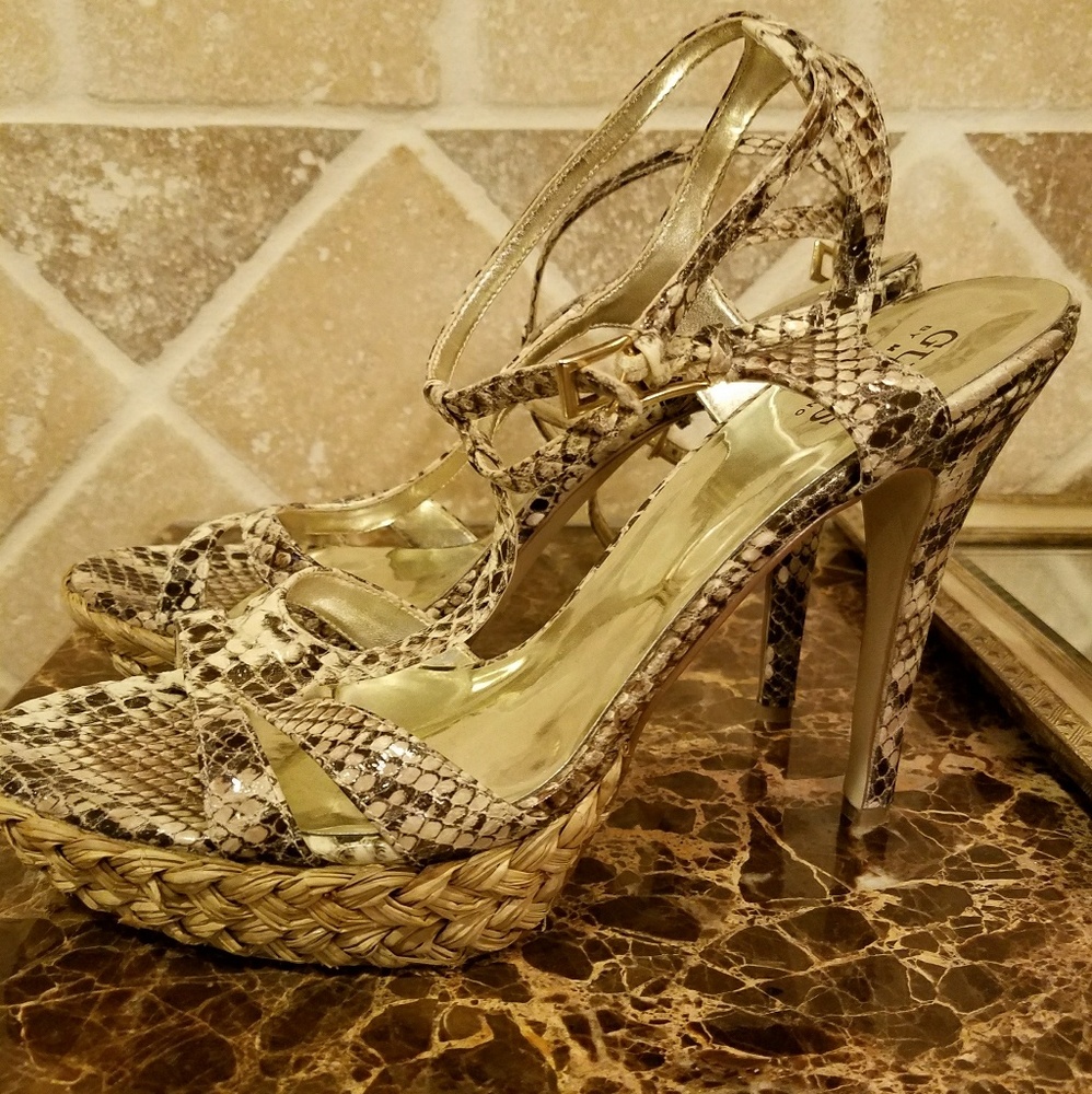 Guess snakeskin size 10 stilettos