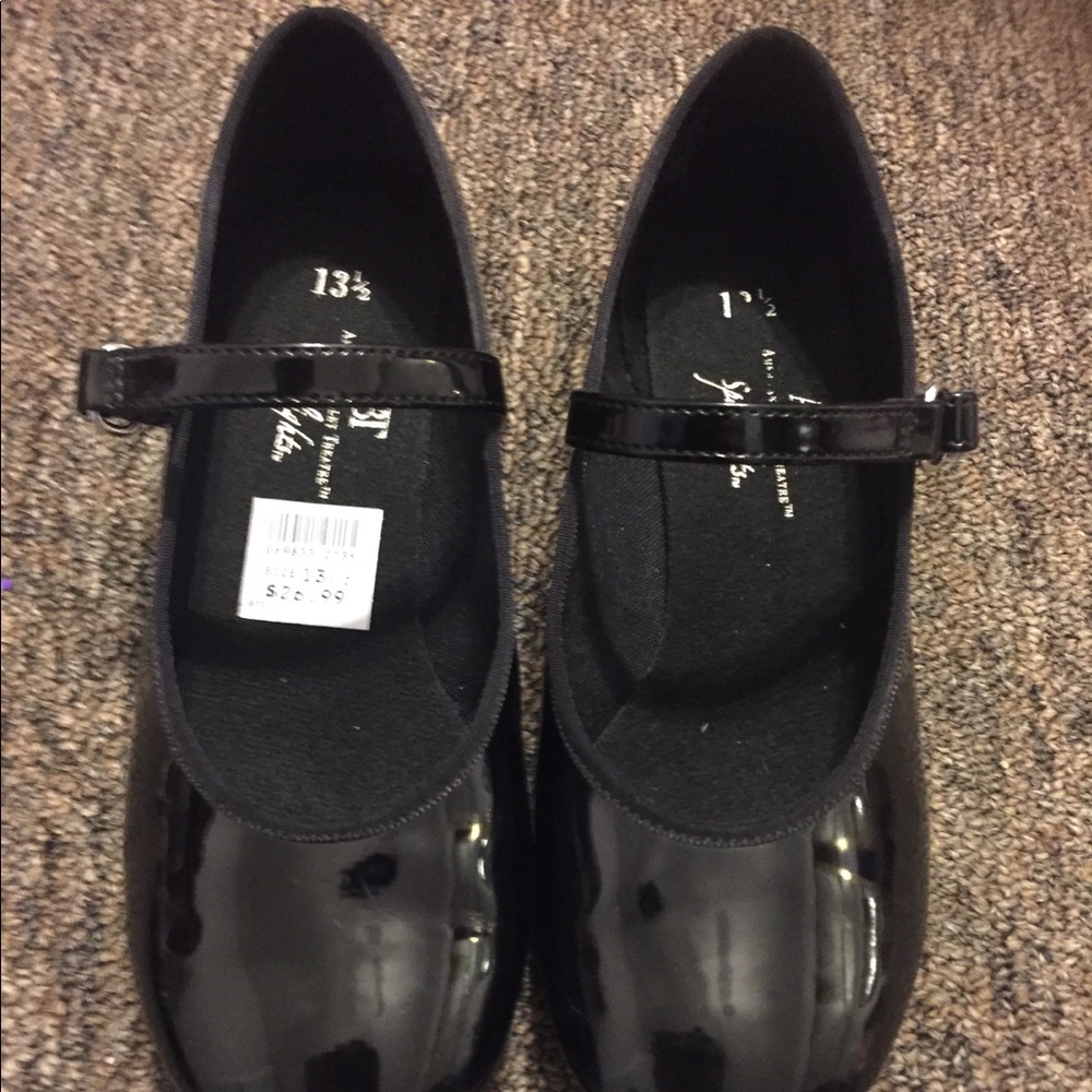 Kids tap shoes