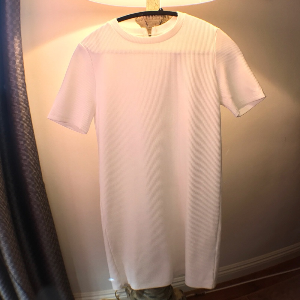 Sleek ribbed white dress Forever 21 Kylie Jenner👗