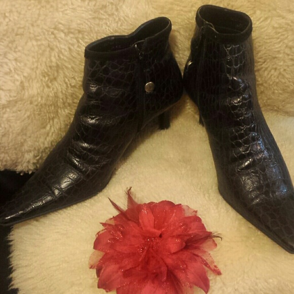 Ralph Lauren Shoes - Black textured leather heeled ankle boot