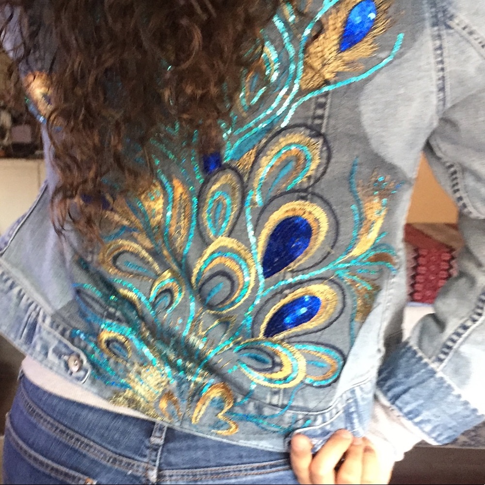 Jean jacket with application in back