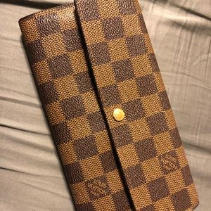 Lv wallet