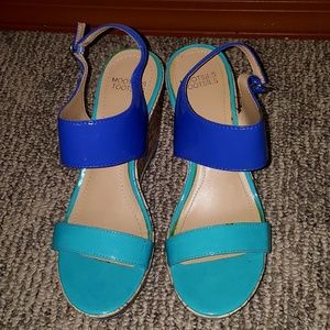 2 Toned Blue Wedges