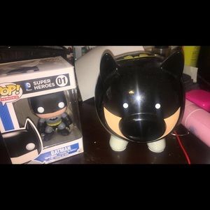 Batman piggy bank & Batman pop