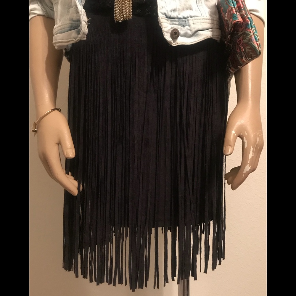 🇺🇸NWOT Fringe Faux Suede Skirt