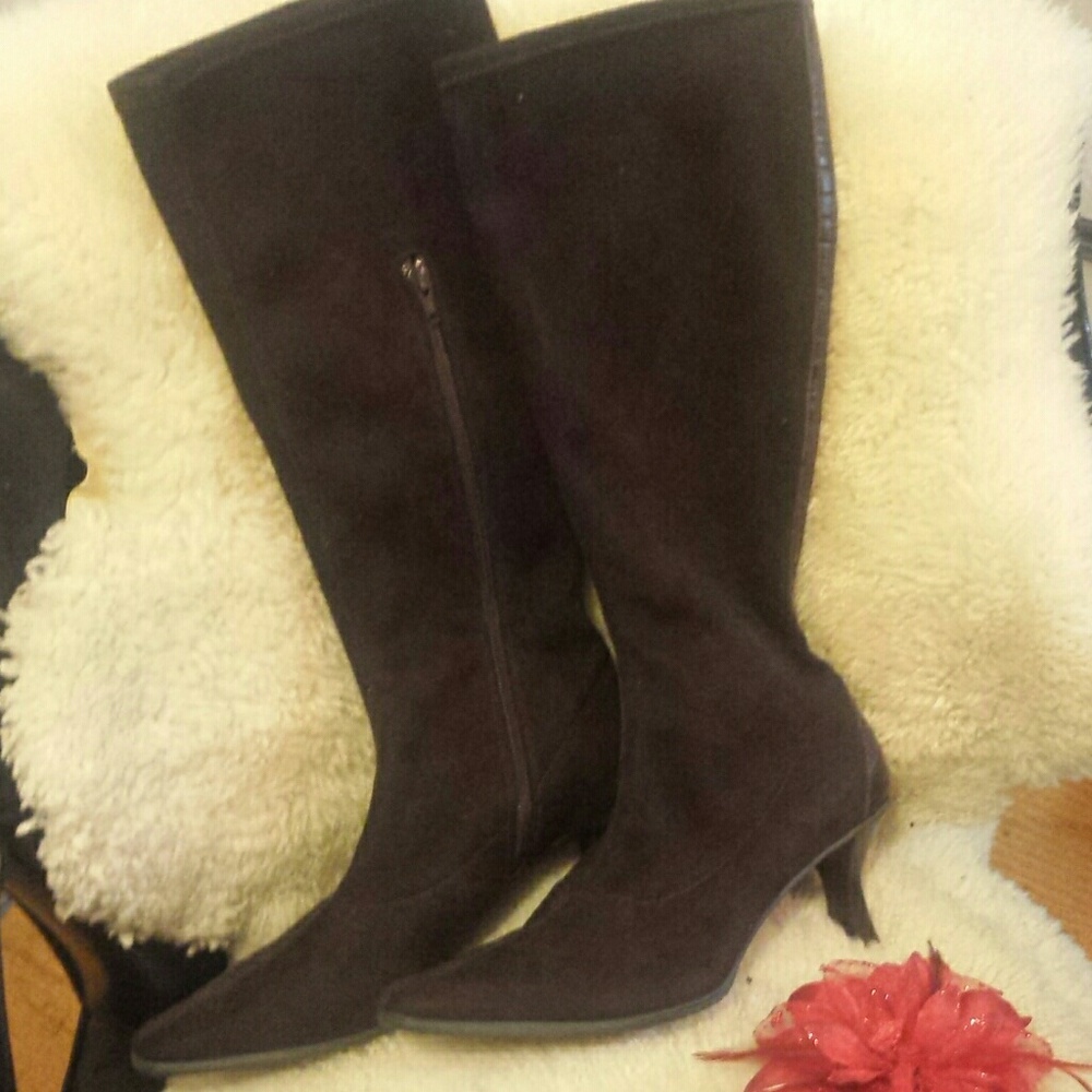Brown stretch Van eli knee high boot