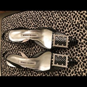 Manolo Blahnik embellish snakeskin slingback pump