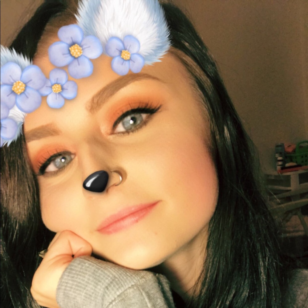 Meet your Posher, Christina