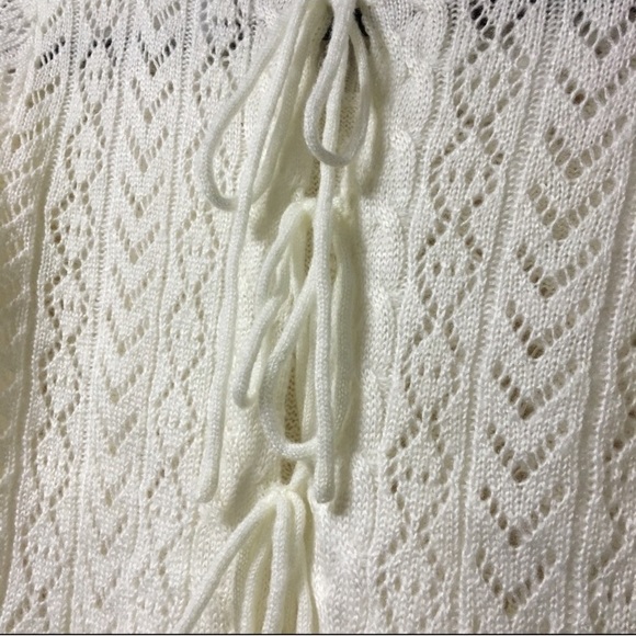 Bow/Ribbon Tie Back Sweater - Picture 3 of 6