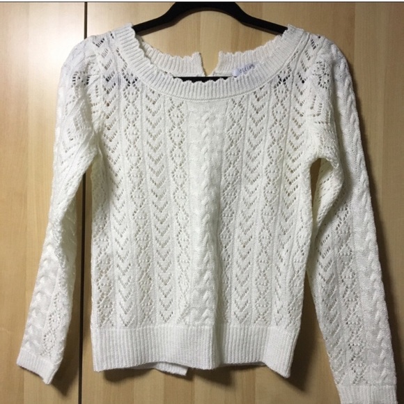 Bow/Ribbon Tie Back Sweater - Picture 4 of 6