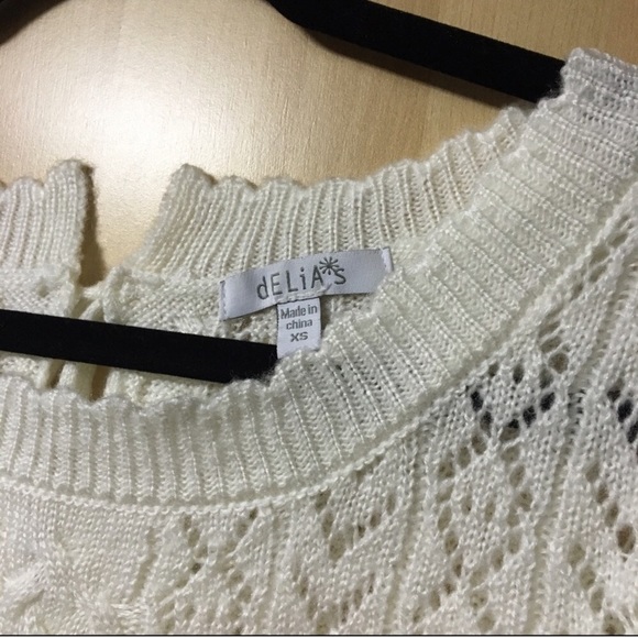 Bow/Ribbon Tie Back Sweater - Picture 5 of 6