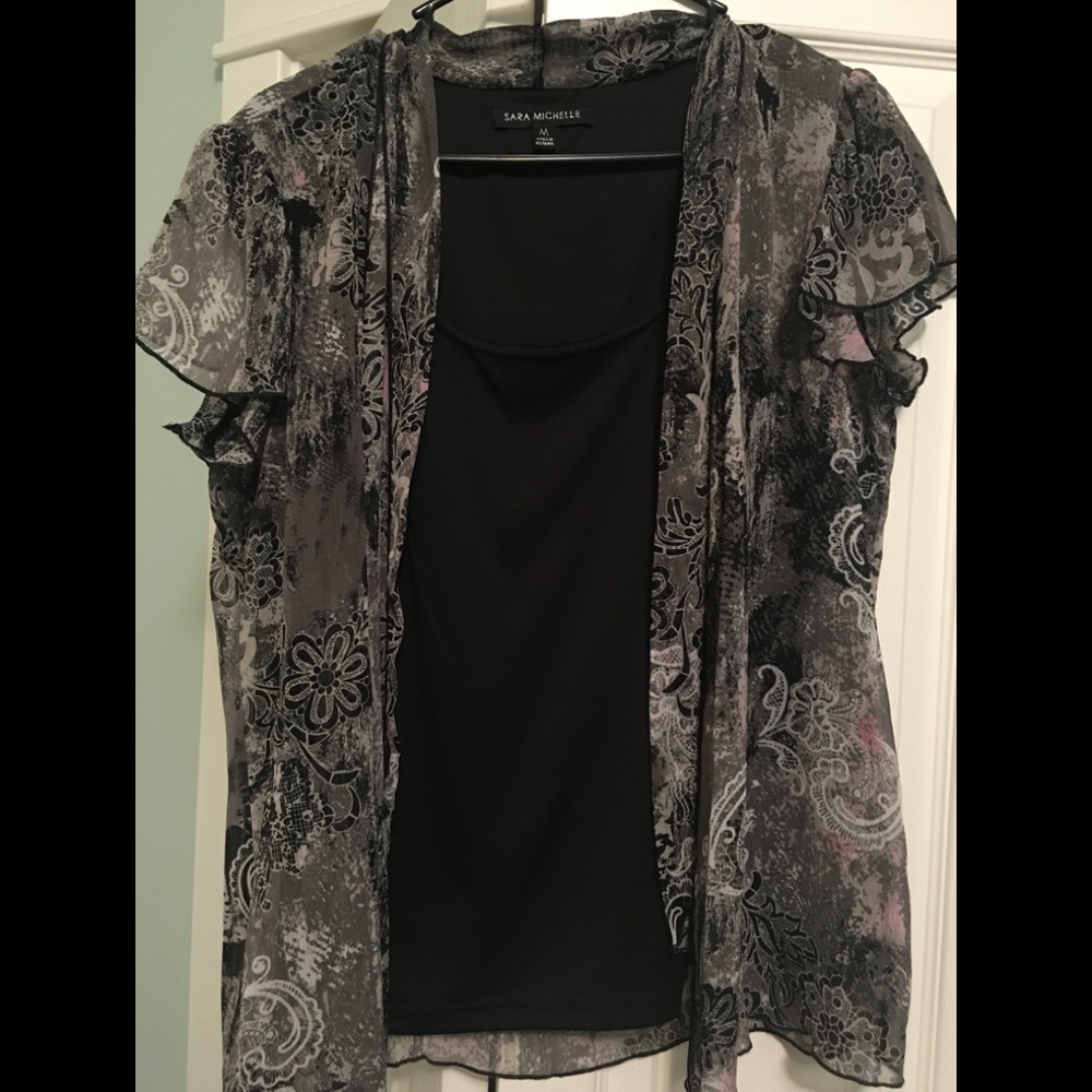 Sara Michelle layered look top
