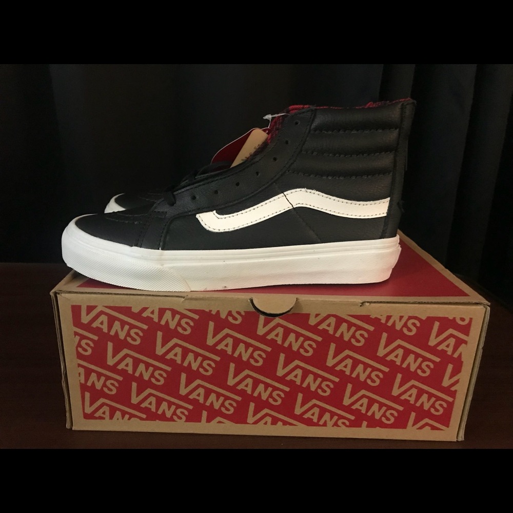Vans - Picture 3 of 4