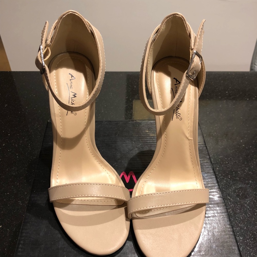 Brand New Anne Michelle Heels