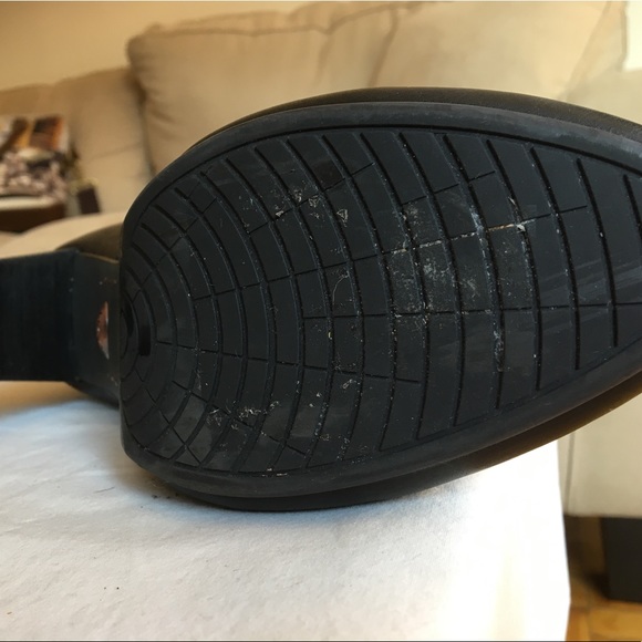 ❗️SOLD❗️UGG Black Booties - Picture 7 of 8